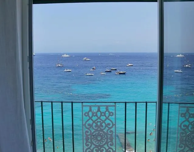 Casa Adelaide 4* קאפרי