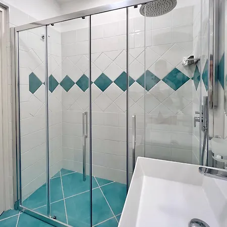 Casa Adelaide בית הארחה קאפרי