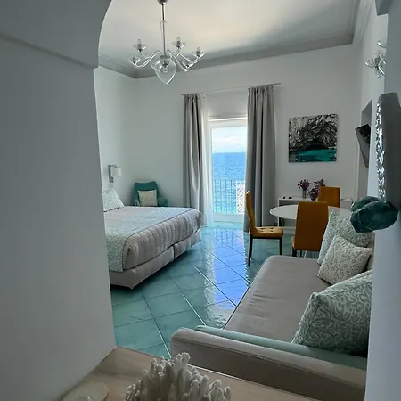 ゲストハウス Casa Adelaide カプリ